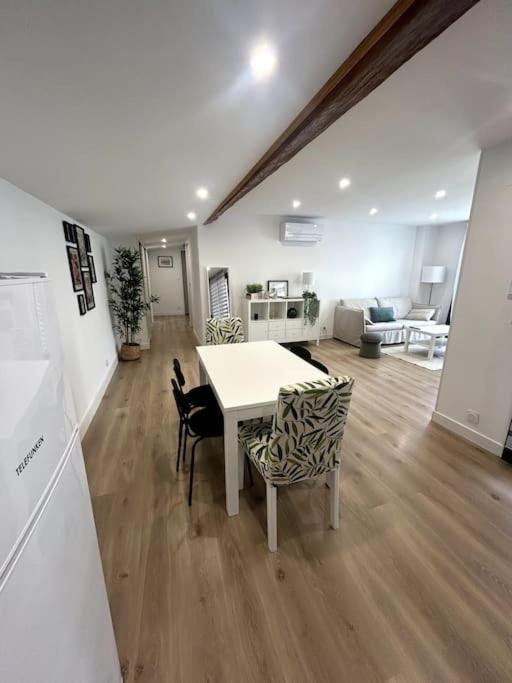 Cocon Chaleureux Au Coeur De Mirepoix Apartment เมียร์พัวซ์ ภายนอก รูปภาพ